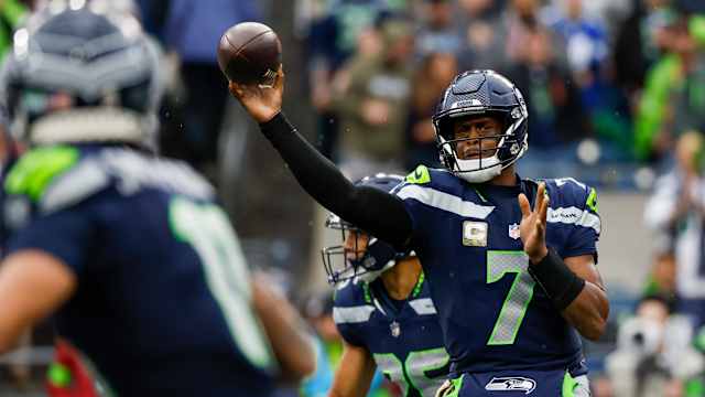 Seattle Seahawks quarterback Geno Smith (7) passes against the Washington Commanders during the second quarter at Lumen Field.